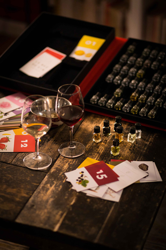 Vinets aromer, l&auml;r dig s&auml;tta ord p&aring; dofter och aromer